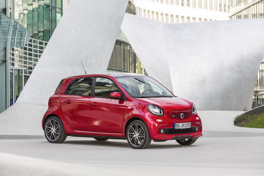  Smart ForFour Xclusive by Brabus 2016 года  (фото 2 из 20)